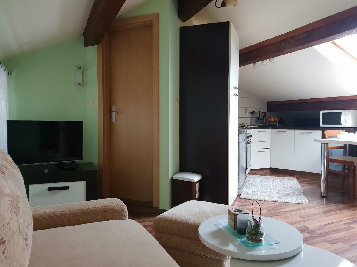 Apartman Viki Stinjan Pula Eksteriør billede